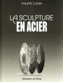 La sculpture en acier.